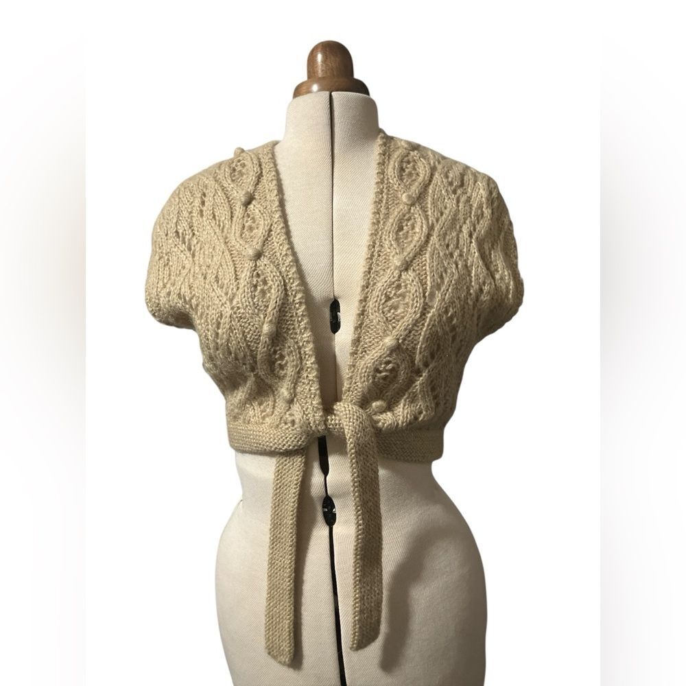 Loft Sweater Shrug Size M Grannycore Aran Style Tie Front Winter